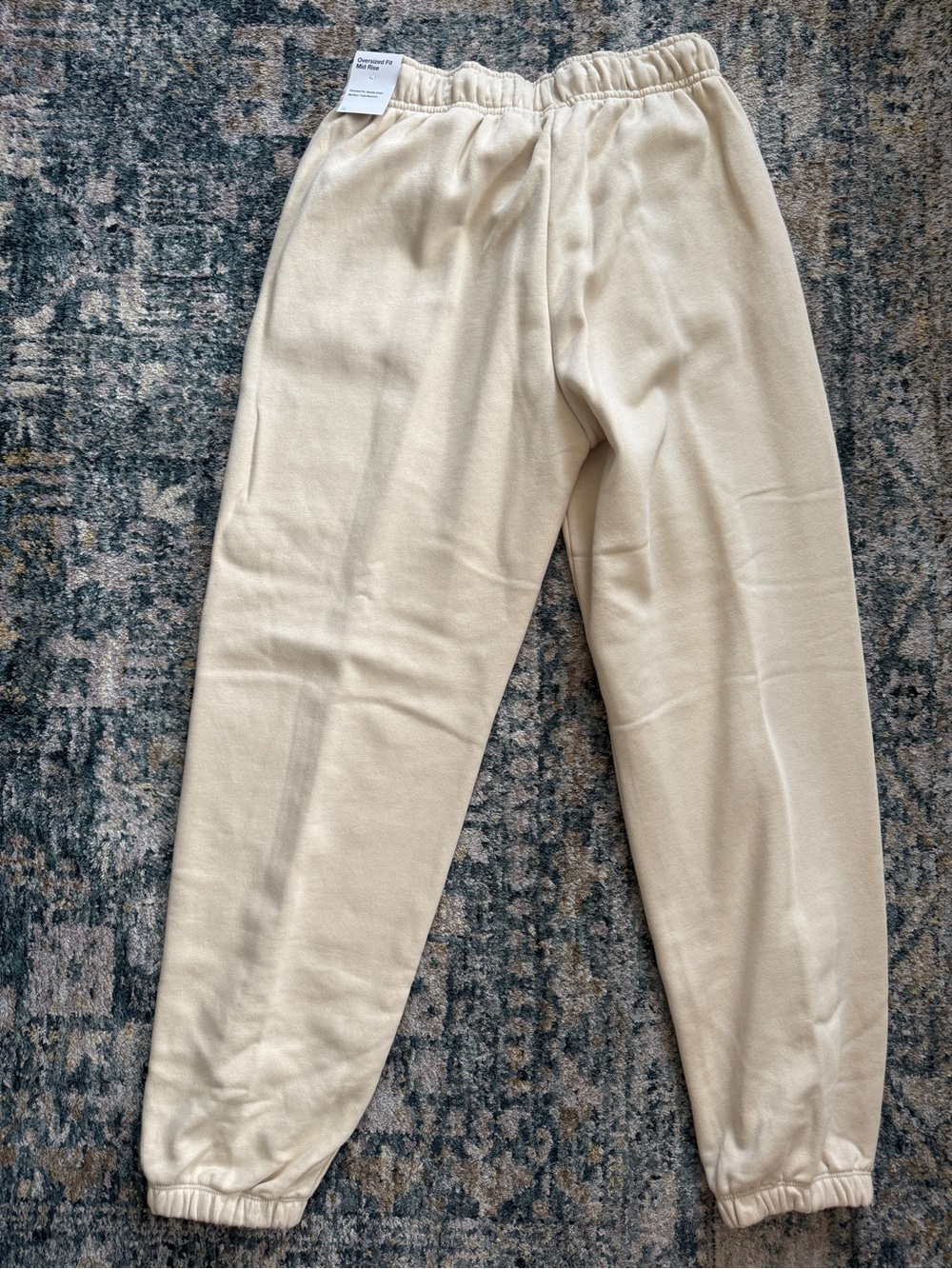 Nike women’s Cream Fleece Joggers - Picture 2 of 6